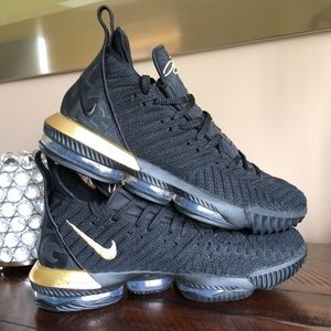 LeBron 16 ‘I’m King’ Men US Size 12 Sneaker